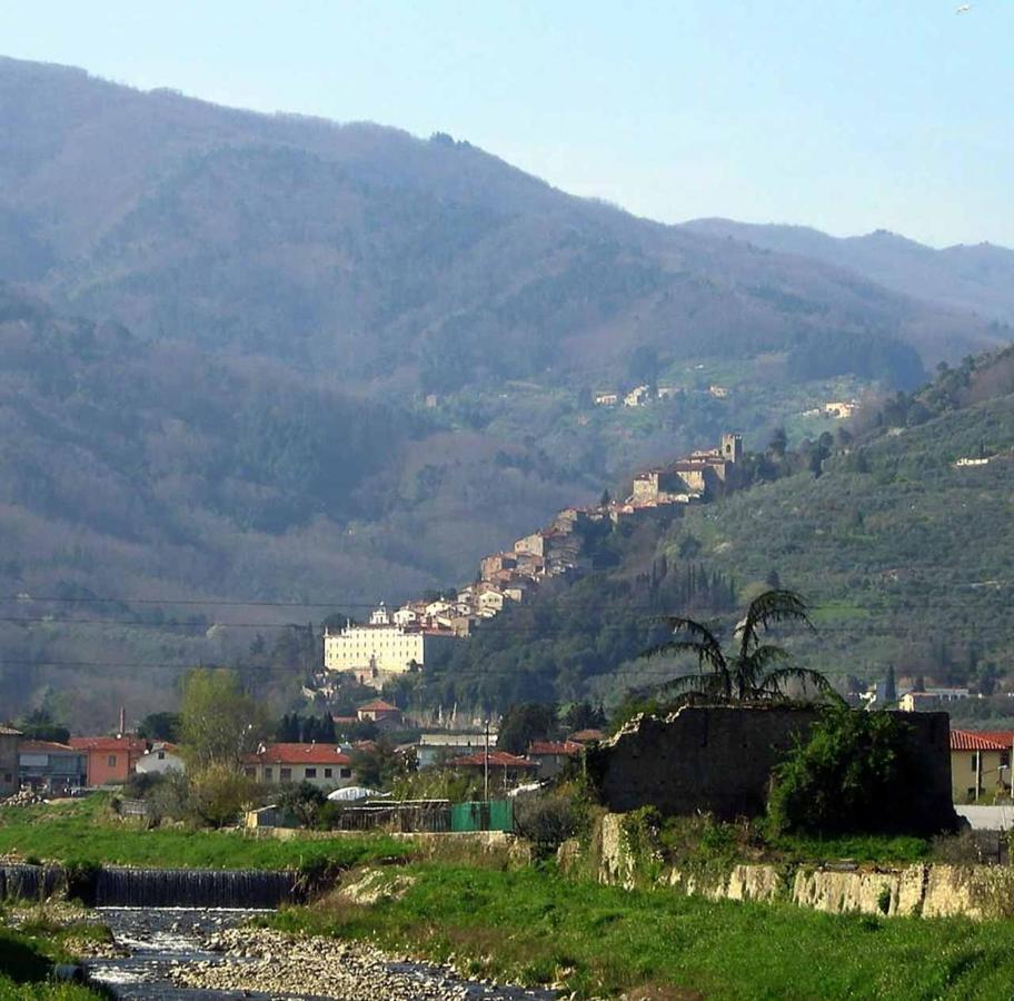 Casa Vacanza Ilia Pescia Eksteriør bilde
